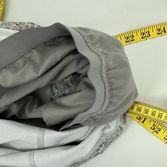 Lululemon Tank Top Womens 6 Gray Built in Bra Pull Over Racer Back - Picture 12 of 13